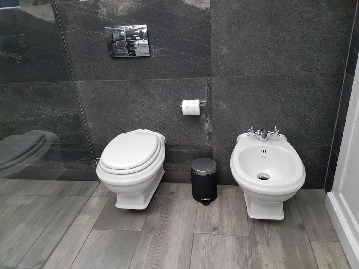 Apartament Old England Żywiec エクステリア 写真