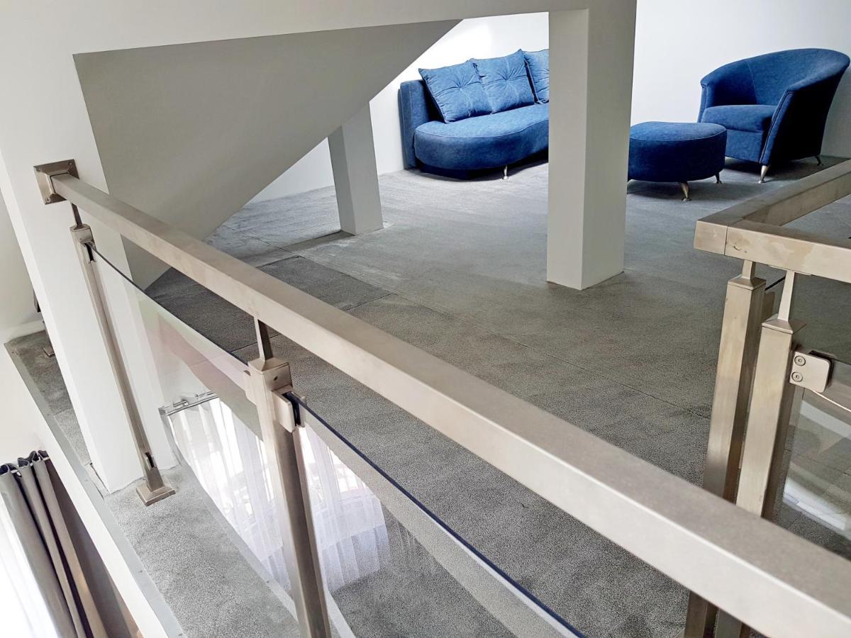 Apartament Old England Żywiec エクステリア 写真